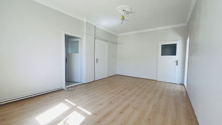 DORA - ESENTEPE MAH. KONFORLU AİLE YAŞAMINA UYGUN 3+1 KİRALIK DAİRE.