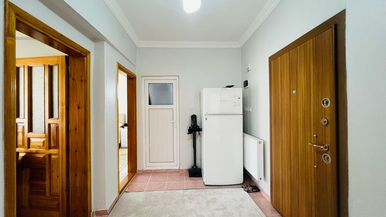 KAPALI BALKON VE KOLAY ULAŞIM AVANTAJIYLA 2+1 SATILIK DAİRE
