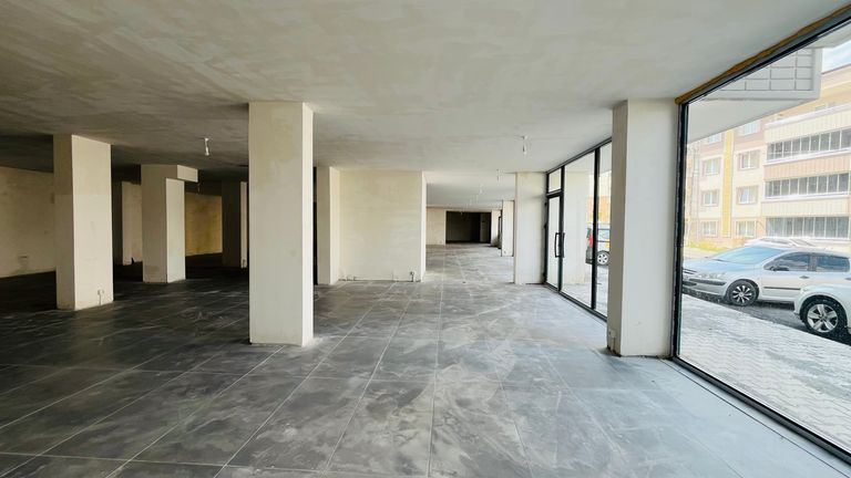 ESENTEPE MAHALLESİNDE KİRALIK 540 M² DÜKKAN