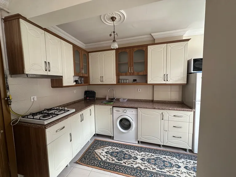 DORA'DAN GÜMÜŞHANE ÇARŞI MERKEZDE EŞYALI 2+1 KİRALIK DAİRE