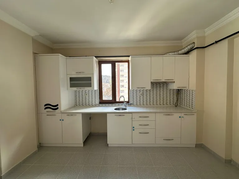 DORA'DAN GÜMÜŞELİ SİTESİ'NDE MUHTEŞEM ŞEHİR VE DOĞA MANZARALI 3+1 KİRALIK DAİRE