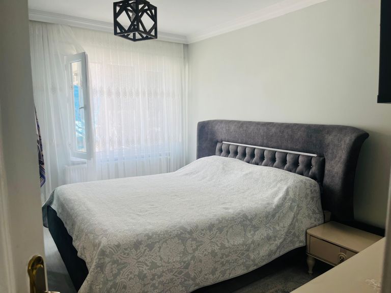 DORA - ŞEHİR MERKEZİNDE İÇİ YENİLENMİŞ MÜSTAKİL GİRİŞLİ DAİRE