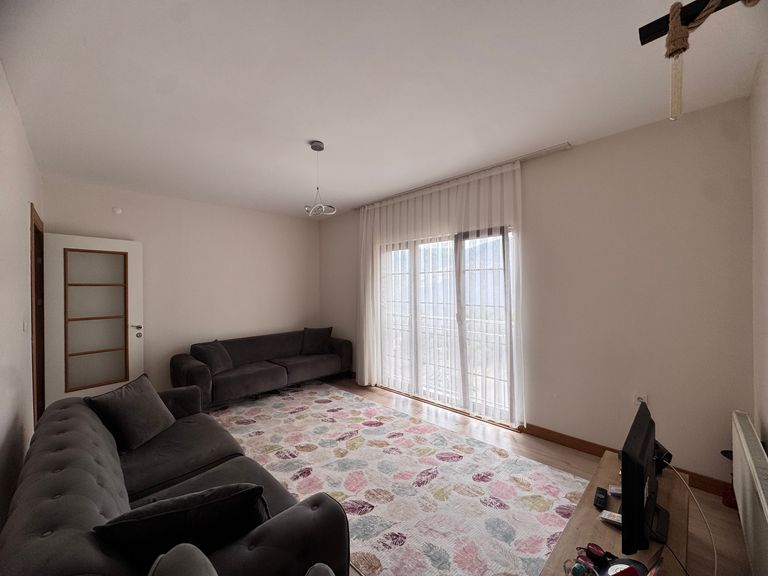 ÇAMLICA TOKİDE DEĞERİYLE ÖNE ÇIKAN ARA KAT 2+1 SATILIK DAİRE