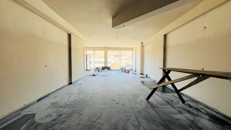 ŞEHRİN MERKEZİNDE 200 M² SATILIK SIFIR DÜKKAN
