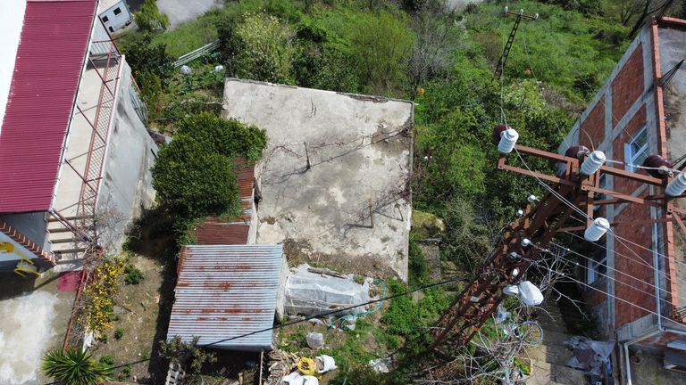 DORA GÜVENCESİYLE TEYYAREDÜZÜ MAHALLESİNDE 315 m² SATILIK ARSA!