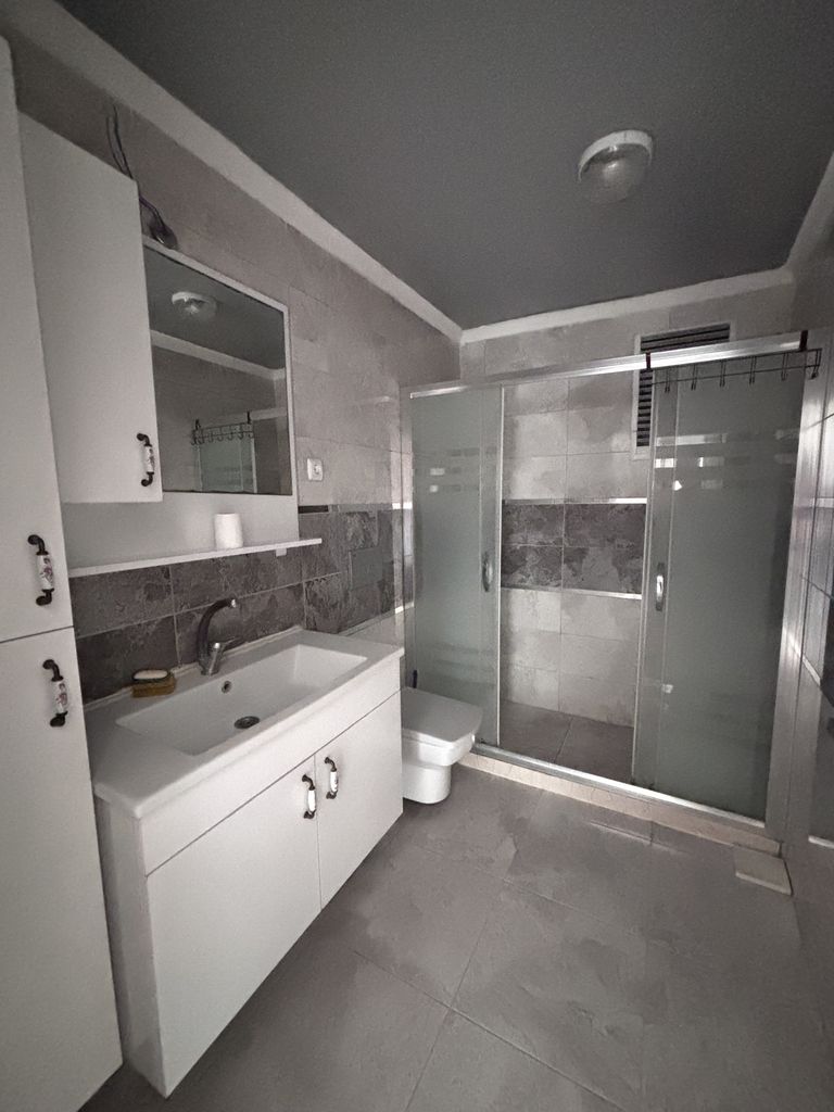 BAĞLARBAŞI MAHALLESİ’NDE KİRALIK BAHÇELİ 2+1 DAİRE