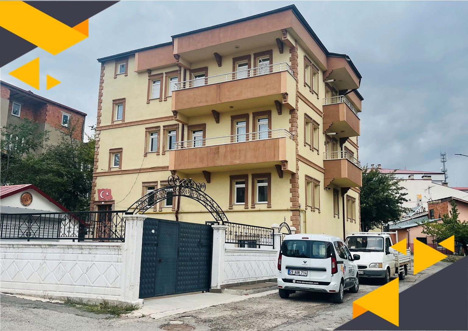 ESENTEPE MAHALLESİNDE GENİŞ FERAH 3+1 KİRALIK DAİRE