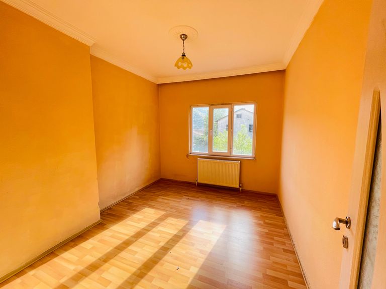 OKULLAR BÖLGESİNDE MERKEZİ KONUMDA KİRALIK 2+1 DAİRE