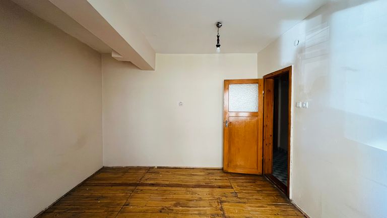 BAYBURT MERKEZ’DE, YURTİÇİ KARGO ARKASINDA 1+1 KİRALIK DAİRE!