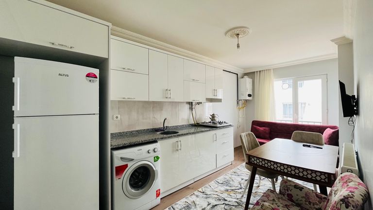 ÜNİVERSİTE YANI FUL EŞYALI 1+1 KİRALIK DAİRE