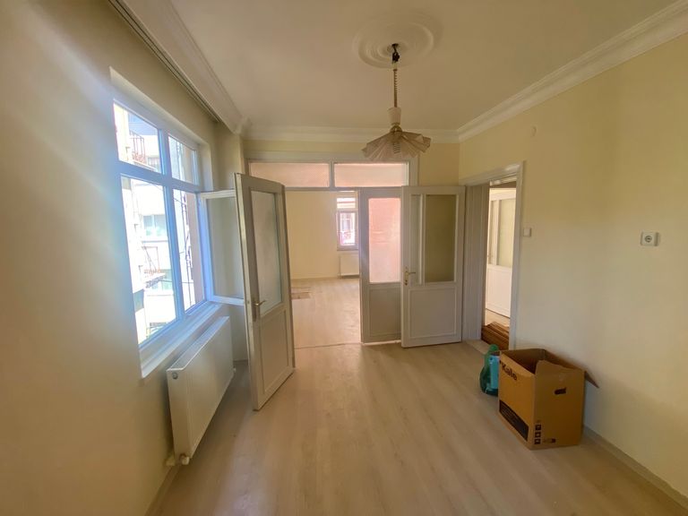 DORA'DAN FEVZİ ÇAKMAK MAHALLESİNDE 2+1 KİRALIK DAİRE