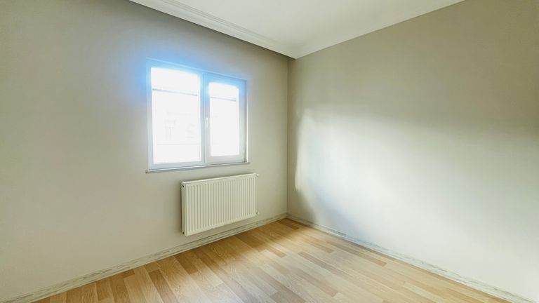 ŞİNGAH MAHALLESİNDE FERAH VE GENİŞ 3+1 KİRALIK DAİRE