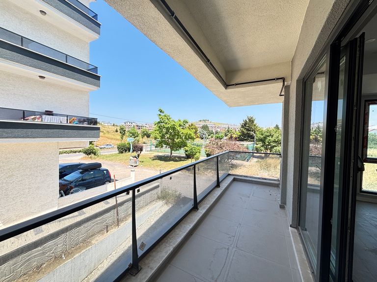 DORADAN KONFOR VE FERAHLIĞI BİR ARADA SUNAN MASRAFSIZ 3+1 DAİRE