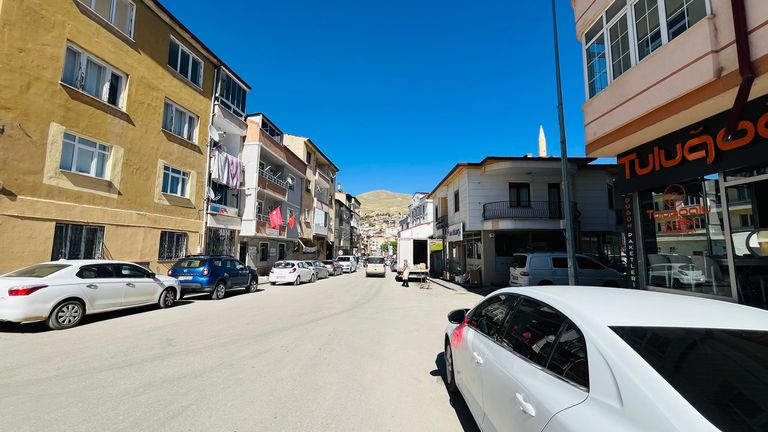 ŞEHRİN KALBİNDE EŞYALI 3+1 | DOĞU & BATI CEPHE | CUMHURİYET CADDESİ'NE 1 DAKİKA YÜRÜME MESAFESİNDE