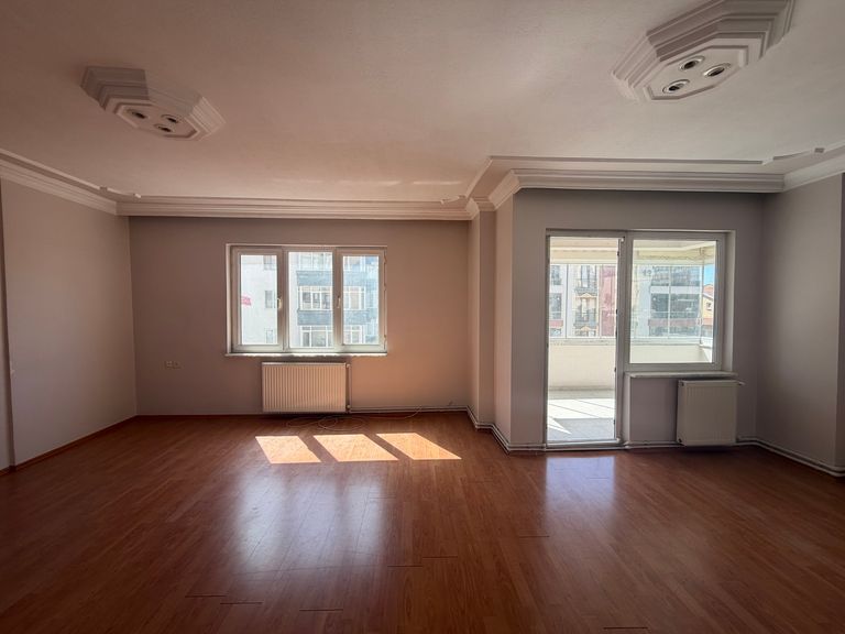 GÜN BOYU AYDINLIK DİLEK SİTESİNDE 3+1 KİRALIK DAİRE