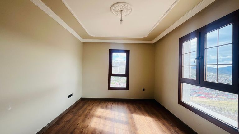 ŞEHİT OSMAN TOKİLERİNDE GÜNEY-BATI CEPHELİ AYDINLIK 2+1 KİRALIK DAİRE