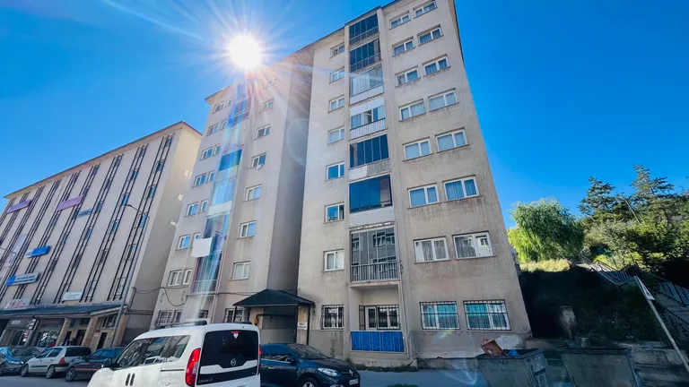 DORA - MERKEZİ LOKASYONDA 4 YOL MEVKİNDE 3+1 SATILIK DAİRE