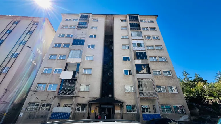 DORA - MERKEZİ LOKASYONDA 4 YOL MEVKİNDE 3+1 SATILIK DAİRE