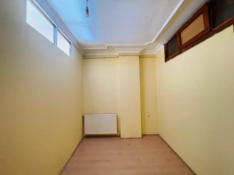 ÇARŞININ GÖBEĞİNDE 2+1 KİRALIK DAİRE