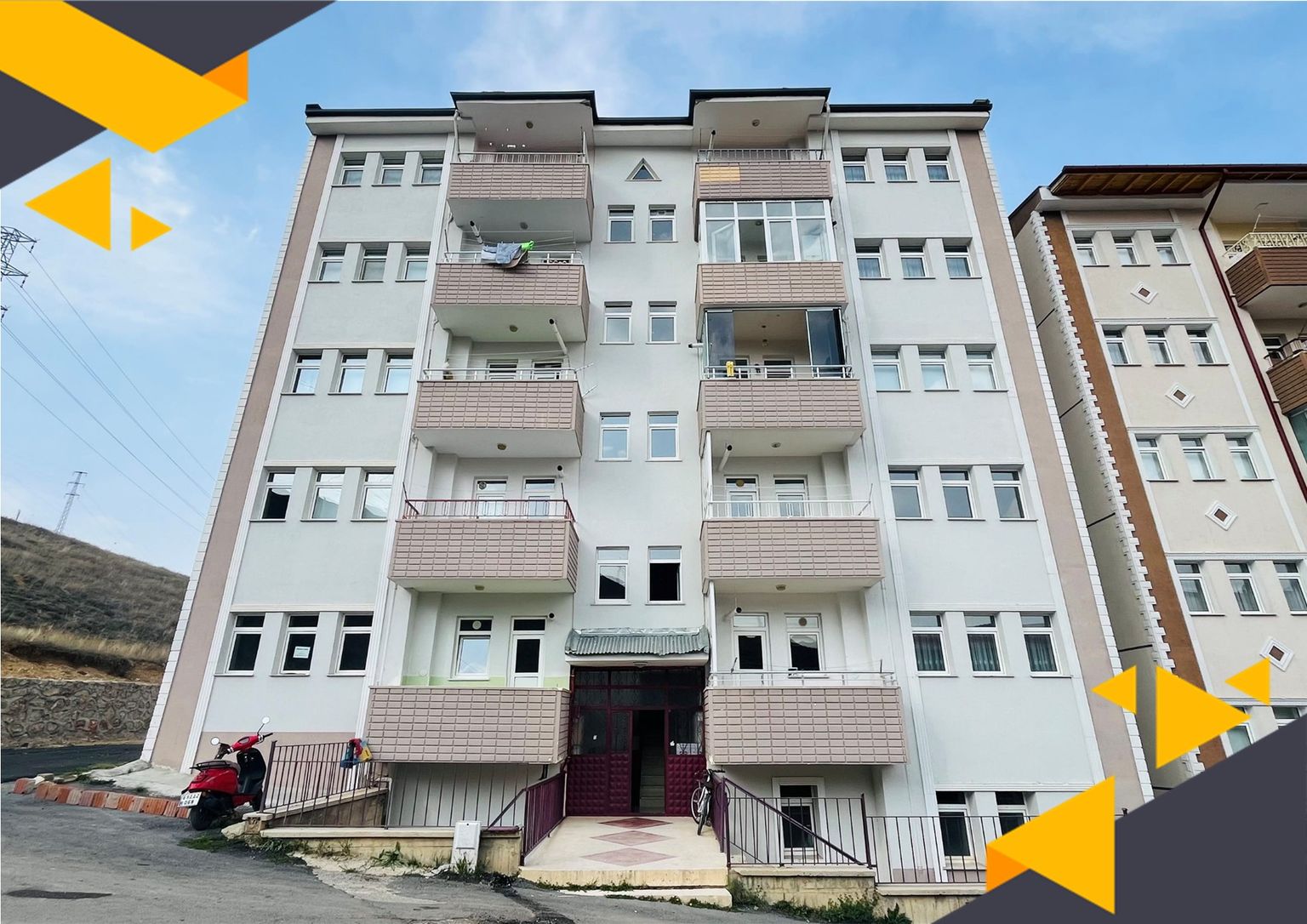 GENÇOSMAN MAHALLESİNDE GÜNEY CEPHE GENİŞ 3+1 KİRALIK DAİRE