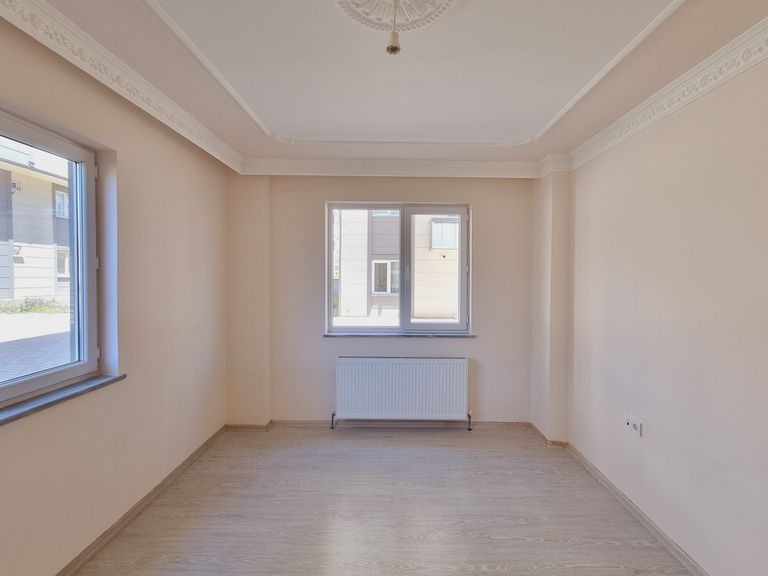 AİLEYE UYGUN, TEMİZ VE UYGUN FİYATLI 3+1 DAİRE