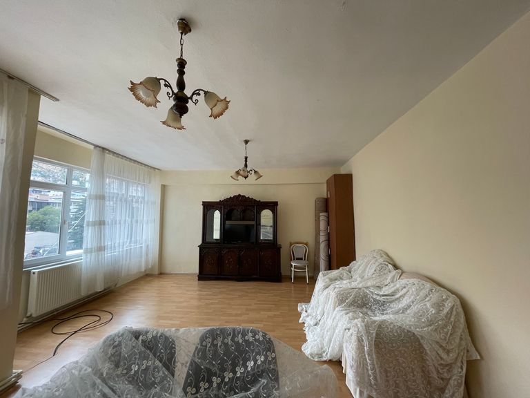 DORADAN ANA CADDE ÜZERİ 3+1 EŞYALI KİRALIK DAİRE