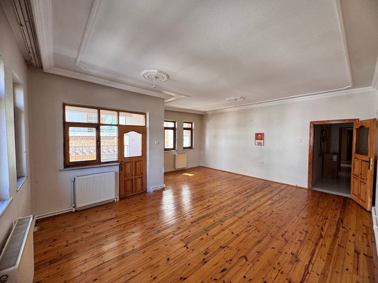 DİŞ HASTANESİ ARKASINDA 3+1 SATILIK DAİRE