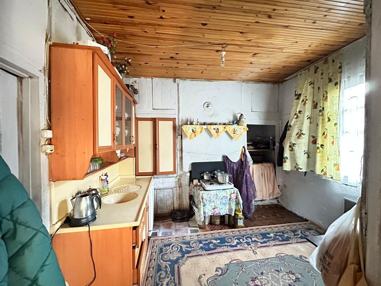 DORA'DAN SATILIK TARİHİ TESCİLLİ KONAK 4+1 180 m2
