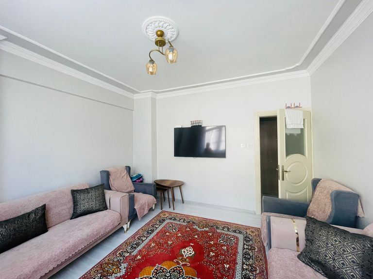 DORADAN ARA KATTA MERKEZİ KONUMDA 2+1 SATILIK DAİRE