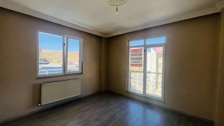 KALEARDI MAHALLESİ'NDE YENİ 2+1 KİRALIK DAİRE