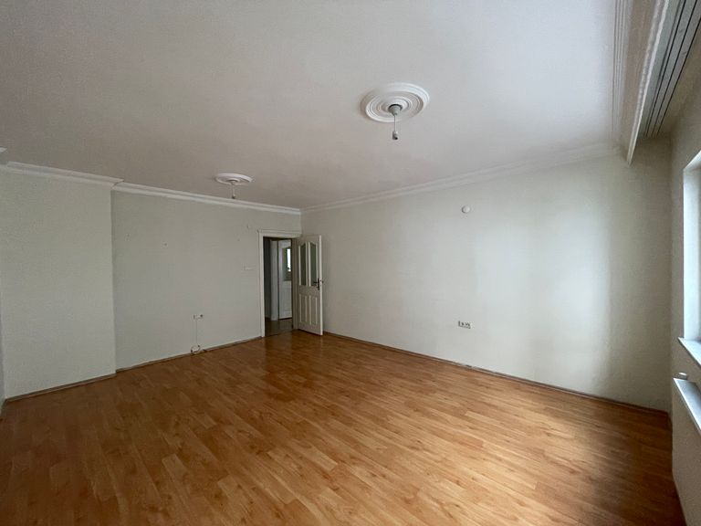 DORADAN İNÖNÜ CADDESİNDE 3+ KİRALIK DAİRE