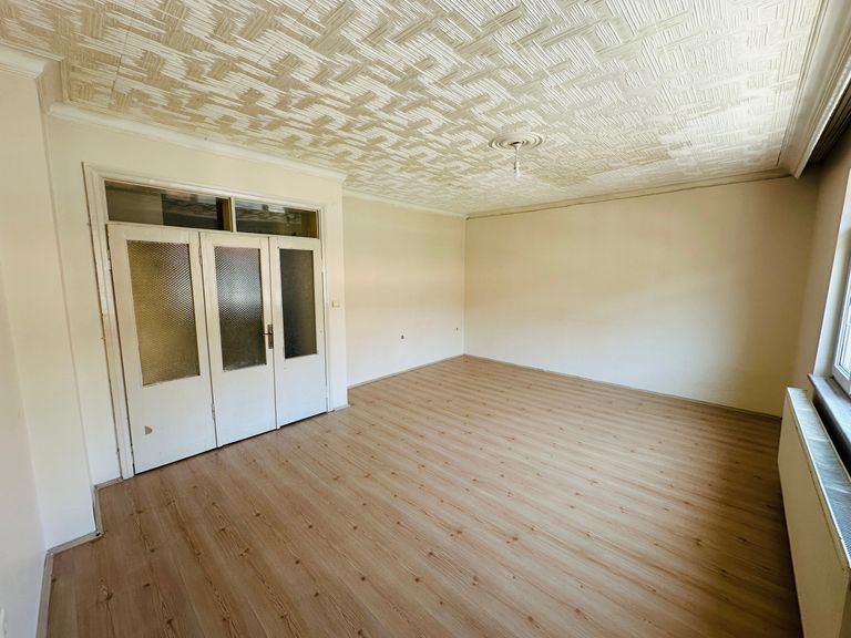 DORA'DAN CUMHURİYET CADDESİ'NDE 4+1 KİRALIK DAİRE