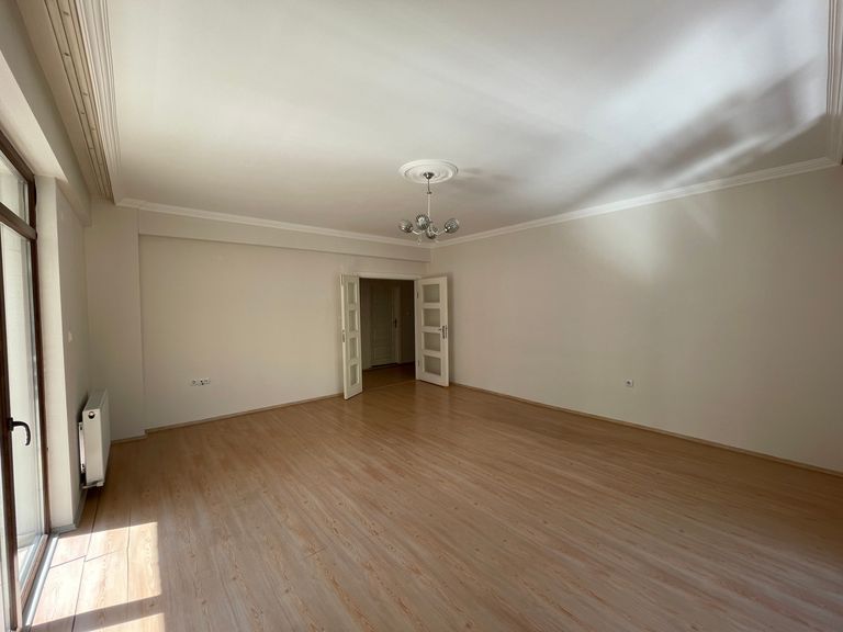 DORADAN 112 VE AFAD 'A YÜRÜME MESAFESİNDE 3+1 KİRALIK DAİRE