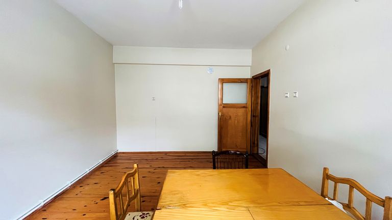 DORA - VEYSEL MAHALLEİSNDE MERKEZİ LOKASYONDA SATILIK DAİRE