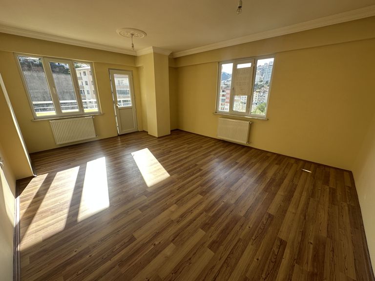 DORA'DAN MEYDAN APARTMANI'NDA GENİŞ FERAH KİRALIK 3+1 DAİRE