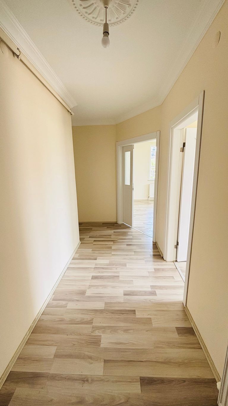 DORA - ESKİ HASTANE BÖLGESİ REKABET KIZ LİSESİ ÖNÜ 3+1 TEMİZ FERAH DAİRE