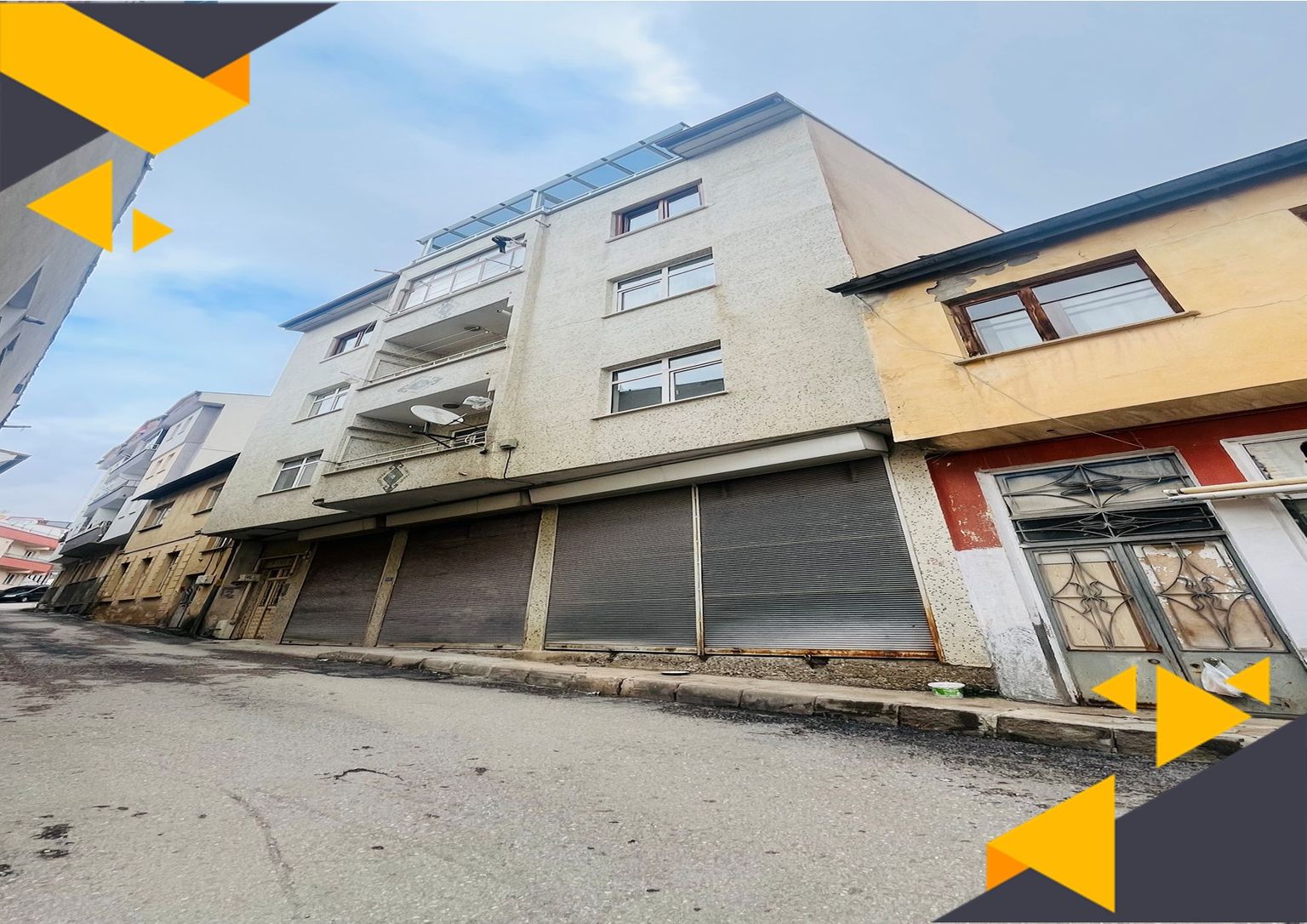 MERKEZİ KONUMDA 3+1 ŞEHİR MANZARALI DAİRE