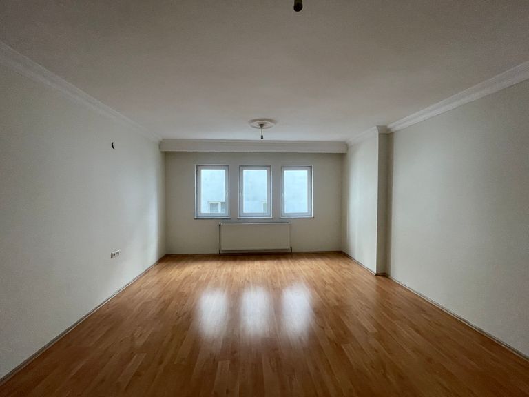 DORADAN İNÖNÜ CADDESİNDE 3+ KİRALIK DAİRE