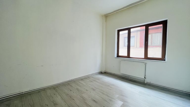 VELİŞABAN MAHALLESİ'NDE MERKEZİ NOKTA 3+1 KİRALIK DAİRE