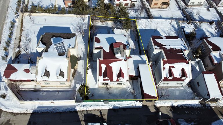 DORA - 536 M² ARSA ÜZERİNE KURULU MÜSTAKİL TRİPLEKS VİLLA