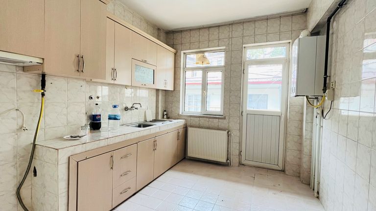 DORA - VEYSEL MAHALLEİSNDE MERKEZİ LOKASYONDA SATILIK DAİRE