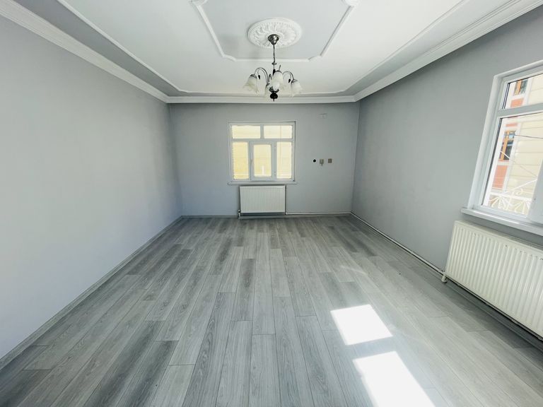 DORADAN JANDARMA OKULLAR LOKASYONUNA YAKIN 3+1 KİRALIK DAİRE