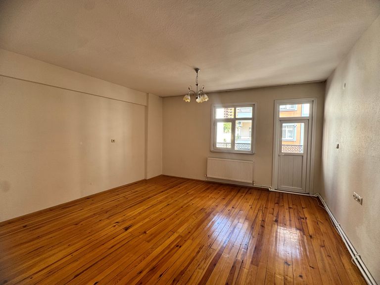 CUMHURİYET CADDESİ’NDE MERKEZİ KONUMDA 3+1 KİRALIK DAİRE