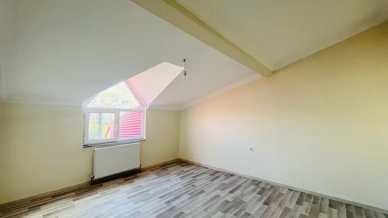 VALİLİK EMNİYET VE ÜNİVERSİTENİN HEMEN KARŞISINDA 3+1 KİRALIK DAİRE