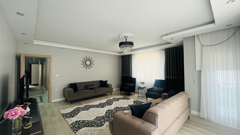 MERKEZİ KONUMDA LÜKS EŞYALI 3+1 SATILIK DAİRE