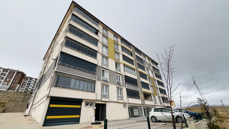 ÜSTÜN MALZEME KALİTESİ KULLANIŞLI ALANLARI İLE FIRSAT DAİRE