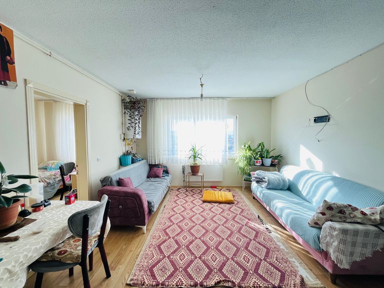 DORA-ŞEHİR MERKEZİNE YAKIN KONUMDA FIRSAT FİYATLI 2+1 SATILIK DAİRE