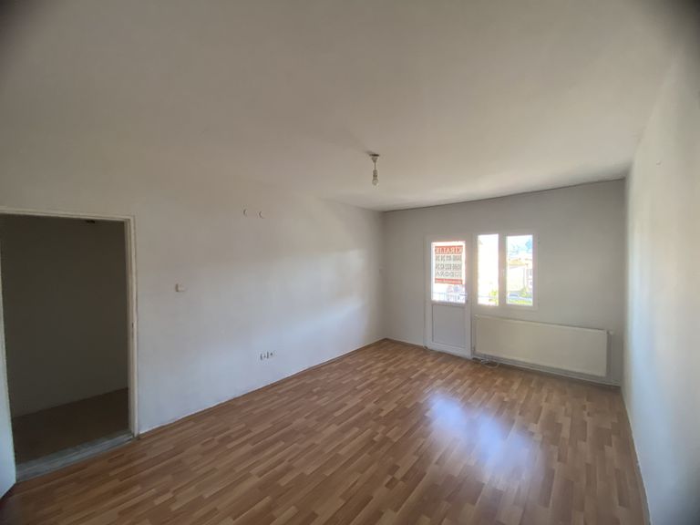 DORA'DAN YUNUS EMRE MAHALLESİNDE 2+1 KİRALIK DAİRE