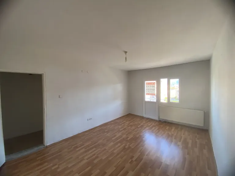 DORA'DAN YUNUS EMRE MAHALLESİNDE 2+1 KİRALIK DAİRE