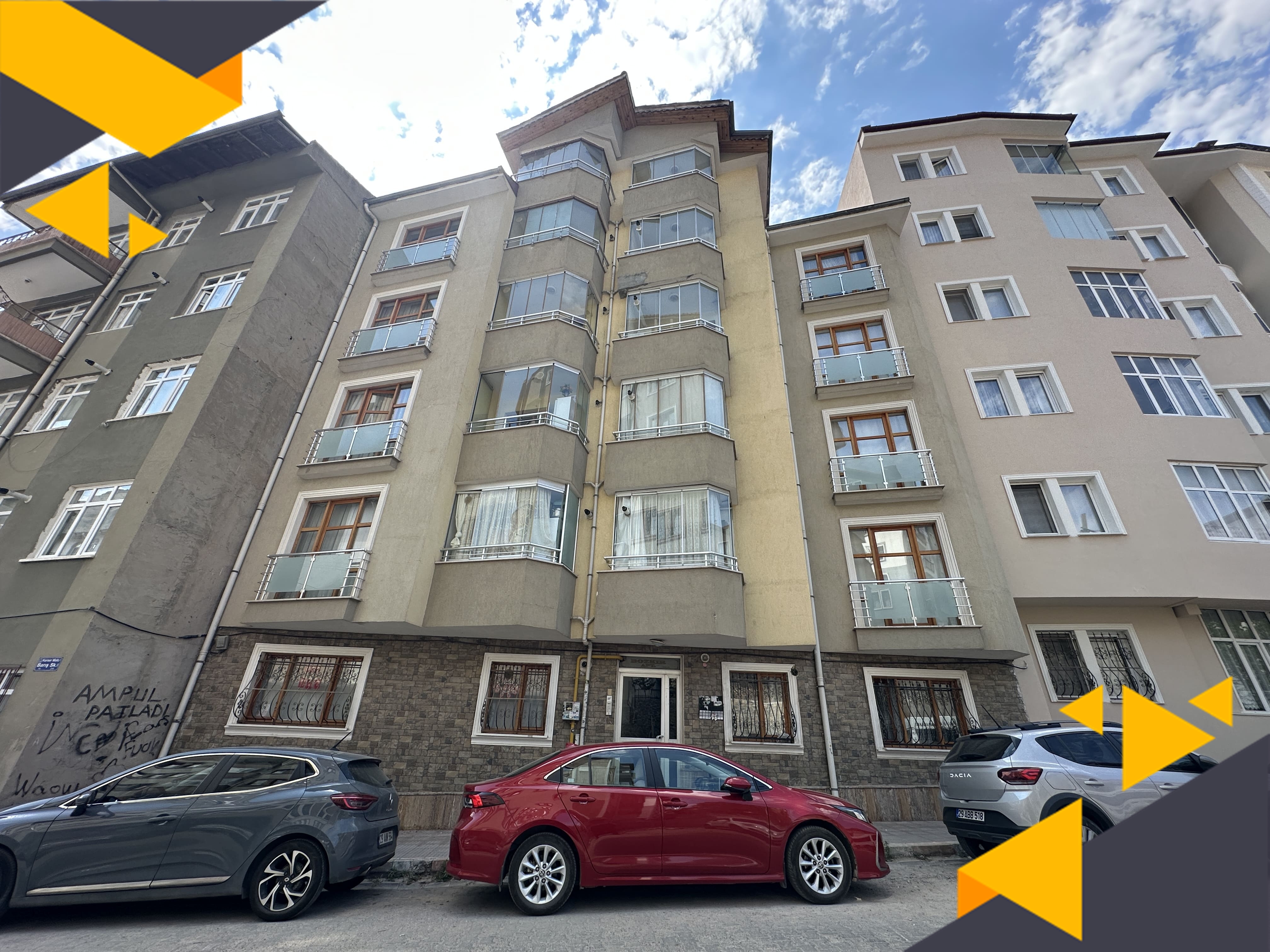 DORA'DAN BOZKIR APARTMANI'NDA KİRALIK 5+1 DUBLEKS DAİRE